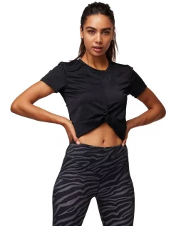 Promo ๐ฏ L'URV Delta Twist Tee ๐