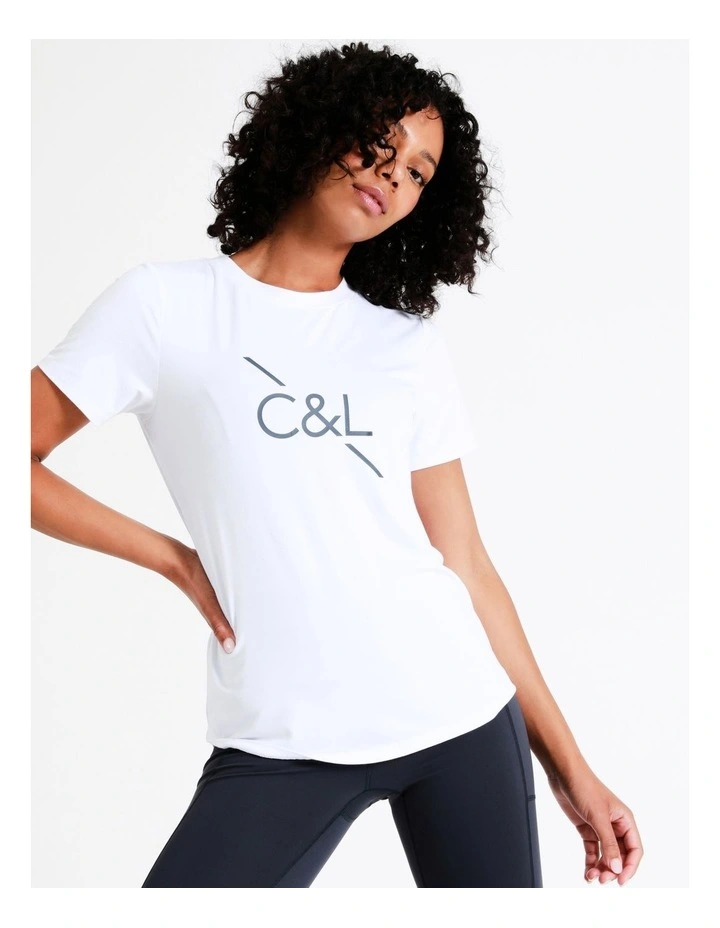 Deals π₯° Chloe & Lola Sydney High Low Logo Tee In White βοΈ 3 Deals π₯° Chloe & Lola Sydney High Low Logo Tee In White βοΈ