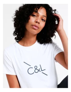 Deals π₯° Chloe & Lola Sydney High Low Logo Tee In White βοΈ 15 Deals π₯° Chloe & Lola Sydney High Low Logo Tee In White βοΈ -Cheap Sports-Tops Shop unnamed file 231