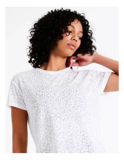 Brand new 😍 Chloe & Lola Madison Burnout Tee In White 😉 -Cheap Sports-Tops Shop unnamed file 406