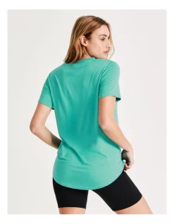 Coupon π Chloe & Lola Sydney High Low Logo Tee In Jade β 15 Coupon π Chloe & Lola Sydney High Low Logo Tee In Jade β -Cheap Sports-Tops Shop unnamed file 442